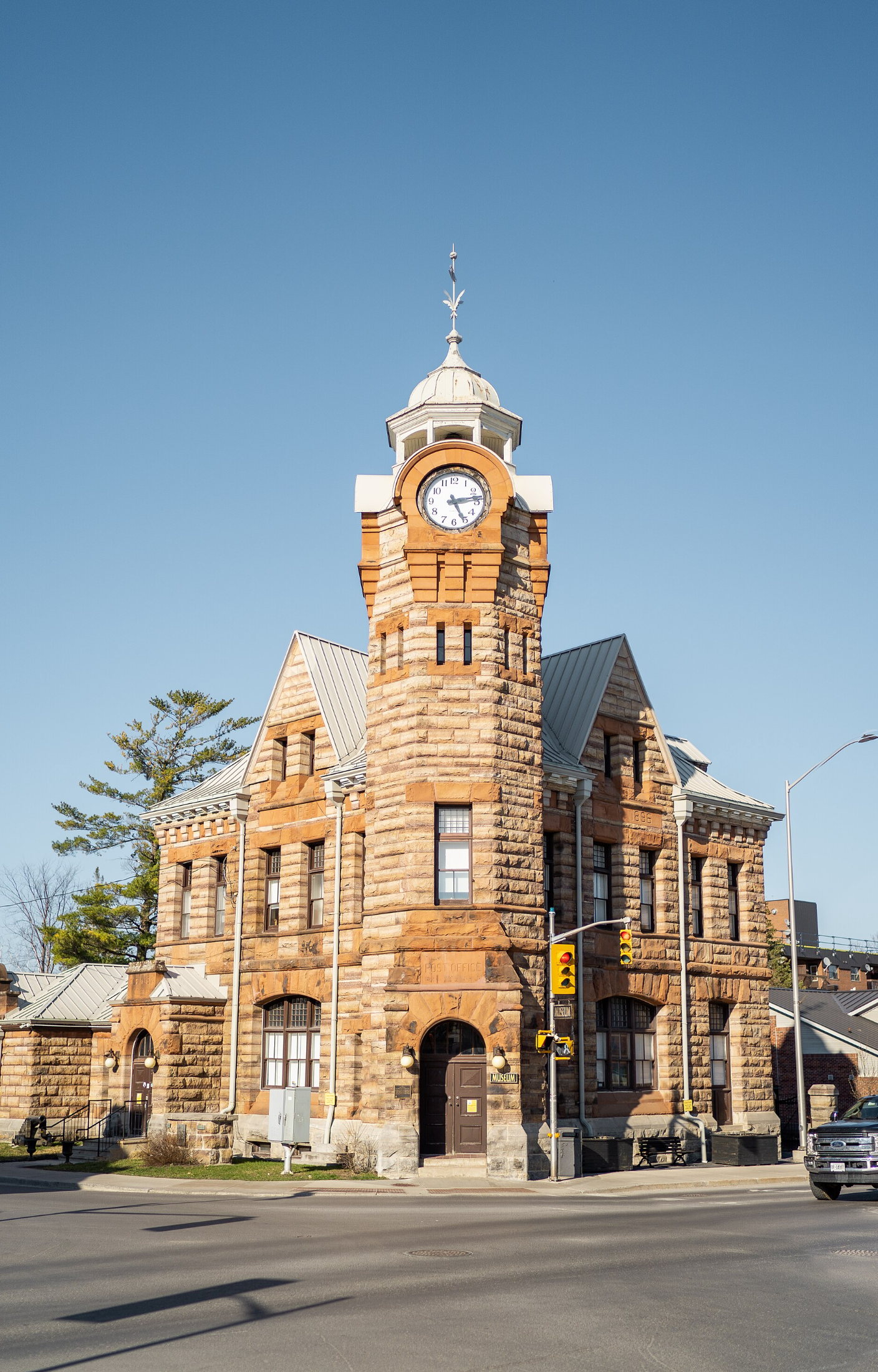 Living in Arnprior: Small-Town Charm Just 40 Minutes from Ottawa (2026 Guide)
